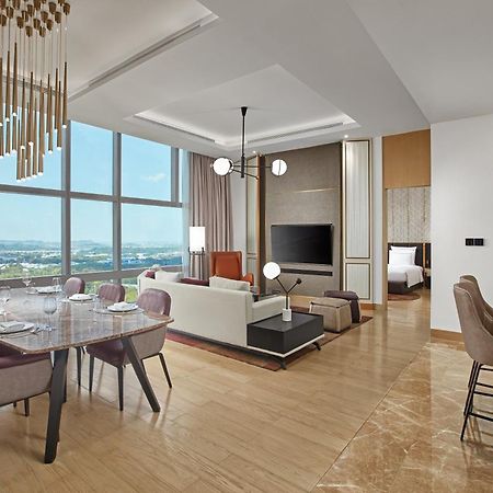 Swissotel Clark Philippines Clark Field Eksteriør billede